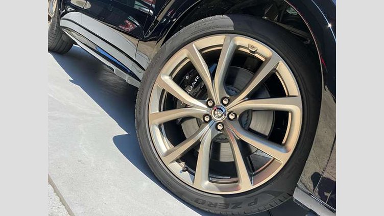 2023 認定中古車 Jaguar F-Pace SVOプレミアムパレット P550 AWD（オートマチック） SVR　エディション1988