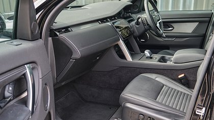 Discovery Sport 12