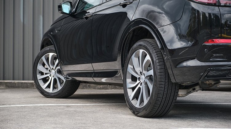 2024 Approved Land Rover Discovery Sport Santorini Black P250 Dynamic SE