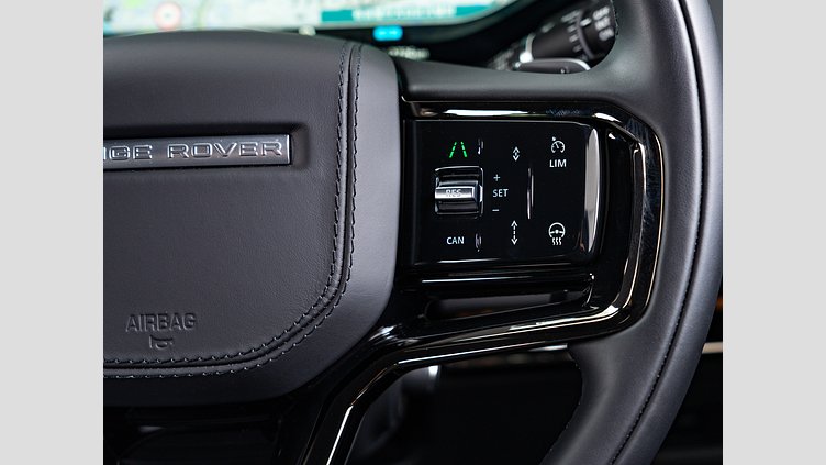2025 認定中古車 Land Rover Range Rover Sport フジホワイト P550eプラグインハイブリッド（ガソリン） スタンダードホイールベース Dynamic SE