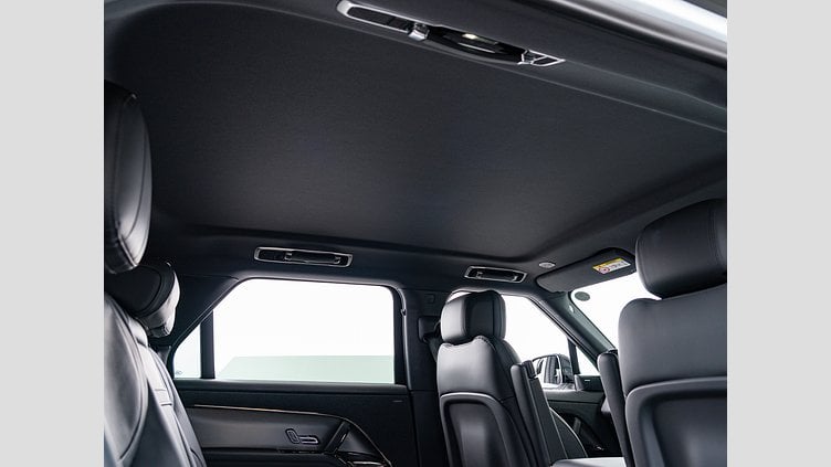 2025 認定中古車 Land Rover Range Rover Sport フジホワイト P550eプラグインハイブリッド（ガソリン） スタンダードホイールベース Dynamic SE