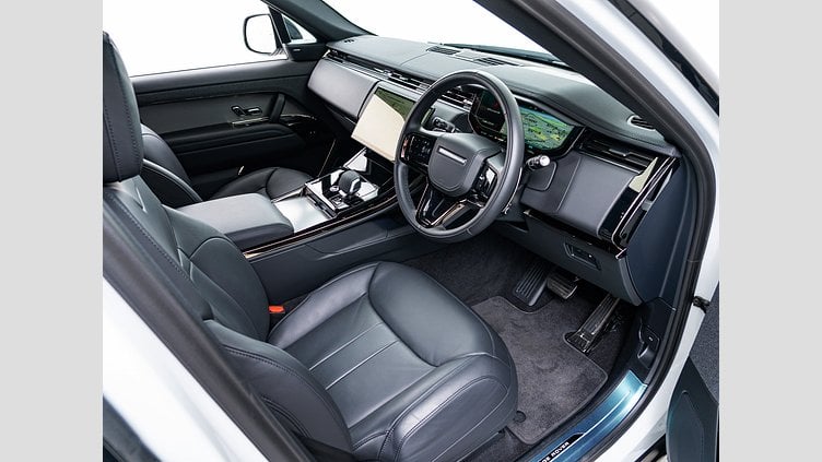 2025 認定中古車 Land Rover Range Rover Sport フジホワイト P550eプラグインハイブリッド（ガソリン） スタンダードホイールベース Dynamic SE