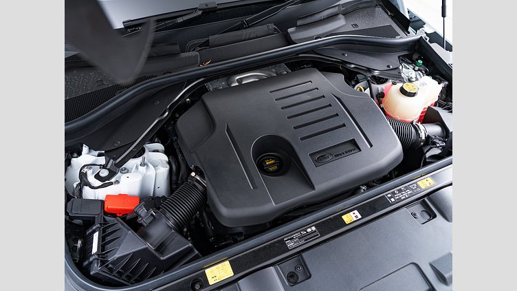 2025 認定中古車 Land Rover Range Rover Sport フジホワイト P550eプラグインハイブリッド（ガソリン） スタンダードホイールベース Dynamic SE