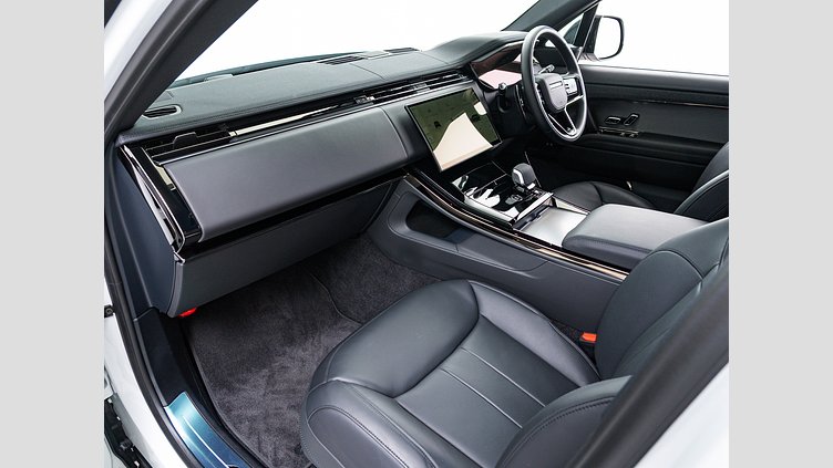 2025 認定中古車 Land Rover Range Rover Sport フジホワイト P550eプラグインハイブリッド（ガソリン） スタンダードホイールベース Dynamic SE