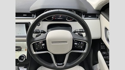 Range Rover Velar 17