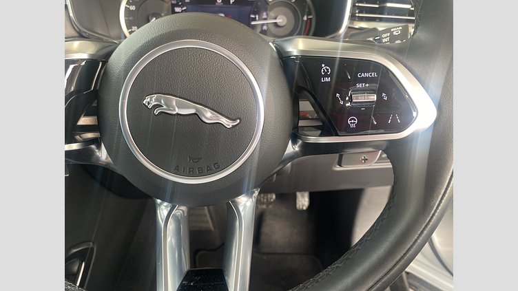 2023 認定中古車 Jaguar F-Pace ハクバシルバー D204 AWD（オートマチック）MHEV S