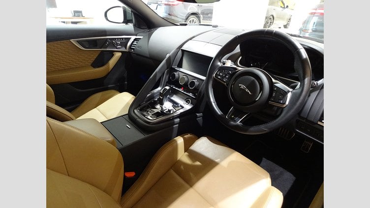 2021 認定中古車 Jaguar F-Type Sherwood Green (SVO) P575 オートマチック 全輪駆動 F-TYPEクーペ Heritage 60 Edition