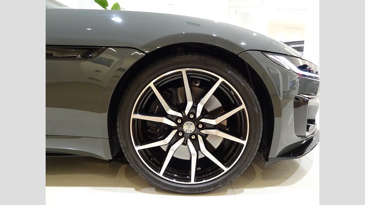 2021 認定中古車 Jaguar F-Type Sherwood Green (SVO) P575 オートマチック 全輪駆動 F-TYPEクーペ Heritage 60 Edition