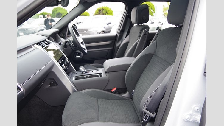 2024 認定中古車 Land Rover Discovery ユーロンホワイト D300 AWD（オートマチック） R-DYNAMIC SE