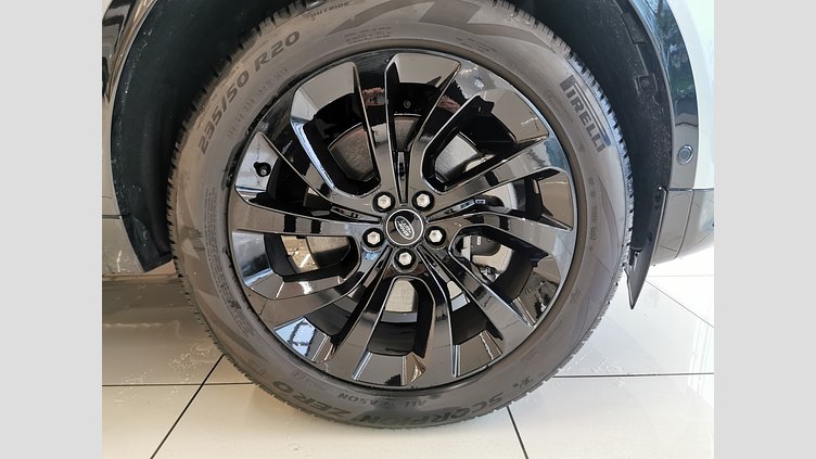 2024 認定中古車 Land Rover Discovery Sport ハクバシルバー D200マイルドハイブリッド（ディーゼル） 標準ホイール DYNAMIC SE