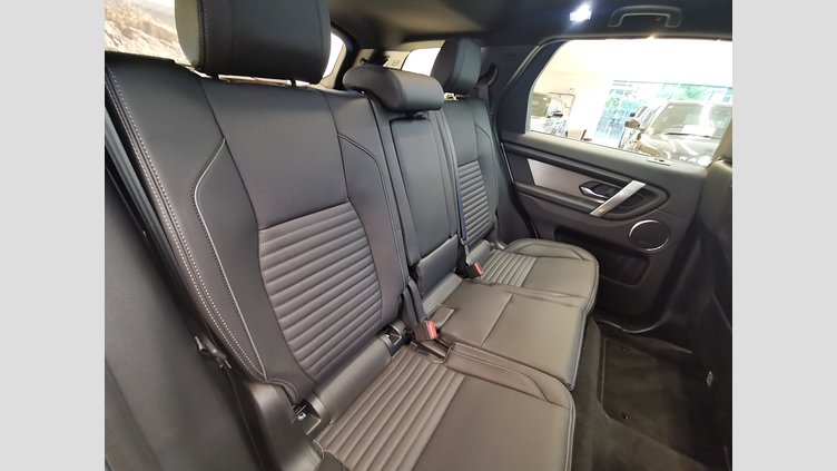 2024 認定中古車 Land Rover Discovery Sport ハクバシルバー D200マイルドハイブリッド（ディーゼル） 標準ホイール DYNAMIC SE