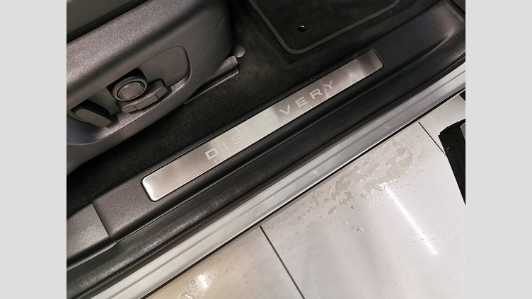 2024 認定中古車 Land Rover Discovery Sport ハクバシルバー D200マイルドハイブリッド（ディーゼル） 標準ホイール DYNAMIC SE