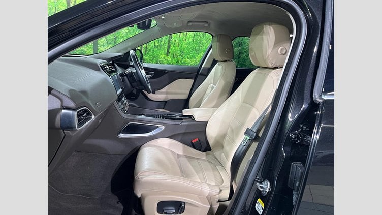 2019 認定中古車 Jaguar F-Pace Santorini Black 2.0L I4 Pet Mid DOHC AJ200 prestage