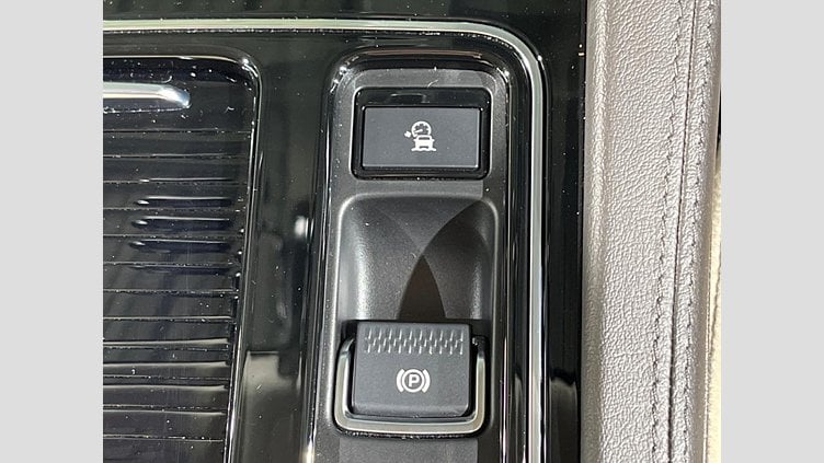 2019 認定中古車 Jaguar F-Pace Santorini Black 2.0L I4 Pet Mid DOHC AJ200 prestage