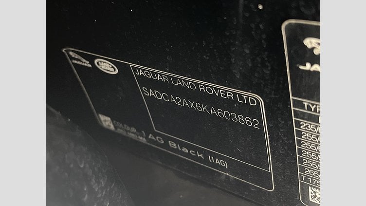 2019 認定中古車 Jaguar F-Pace Santorini Black 2.0L I4 Pet Mid DOHC AJ200 prestage