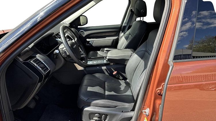2019 Approved Land Rover Discovery Namib Orange 2.0 P300 HSE