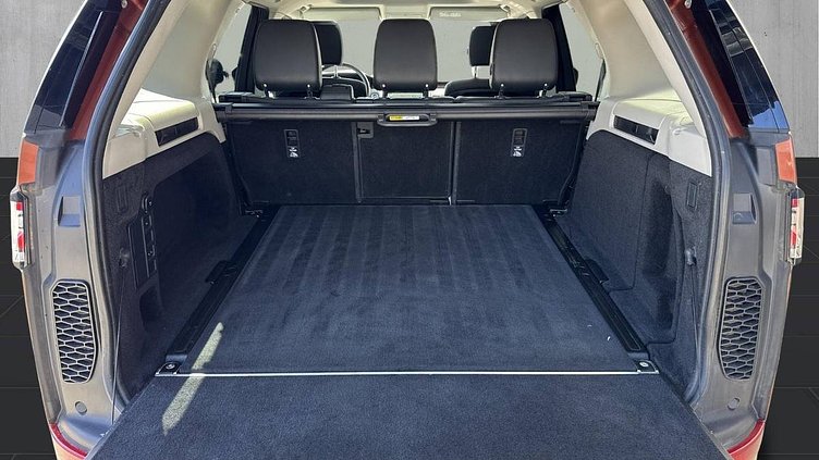 2019 Approved Land Rover Discovery Namib Orange 2.0 P300 HSE