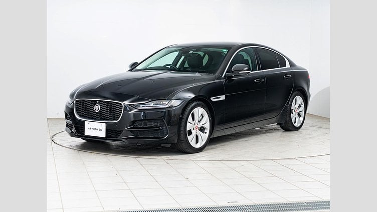 2022 認定中古車 Jaguar XE サントリーニブラック P250 RWD（オートマチック） 4 door Saloon S