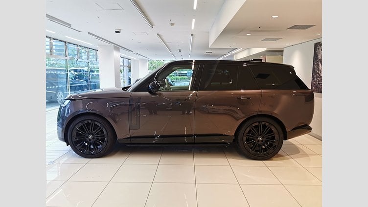 2024 認定中古車 Land Rover Range Rover シャラントグレイ D300 AWD MHEV（AT） スタンダードホイールベース HSE