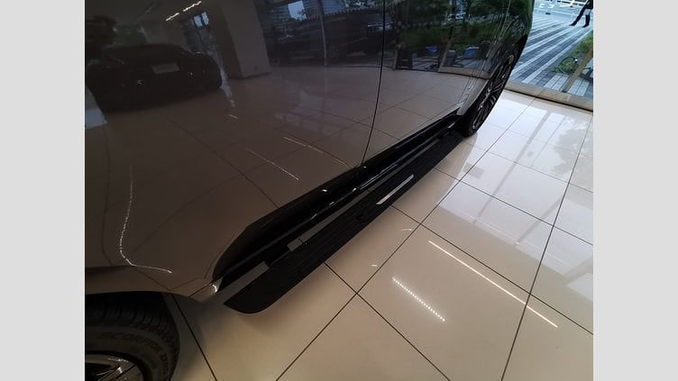 2024 認定中古車 Land Rover Range Rover シャラントグレイ D300 AWD MHEV（AT） スタンダードホイールベース HSE