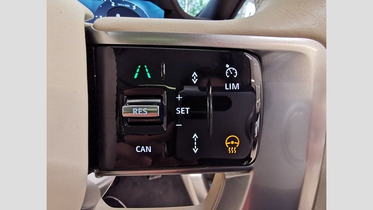 2024 認定中古車 Land Rover Range Rover シャラントグレイ D300 AWD MHEV（AT） スタンダードホイールベース HSE