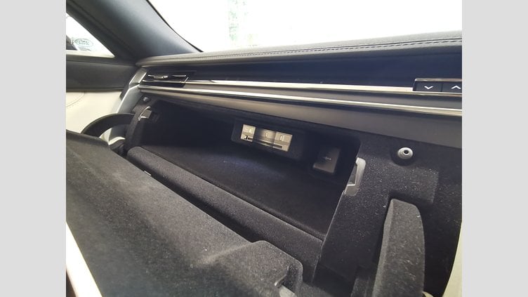 2024 認定中古車 Land Rover Range Rover シャラントグレイ D300 AWD MHEV（AT） スタンダードホイールベース HSE