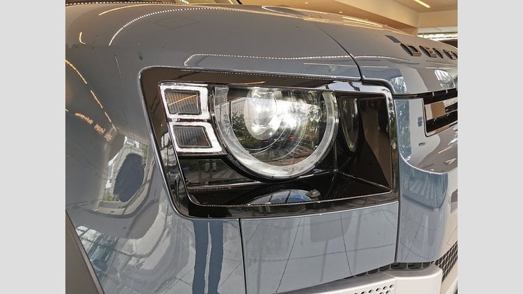 2021 認定中古車 Land Rover Defender 110 タスマンブルー P300 AWD（AT） SE