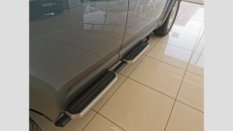2021 認定中古車 Land Rover Defender 110 タスマンブルー P300 AWD（AT） SE