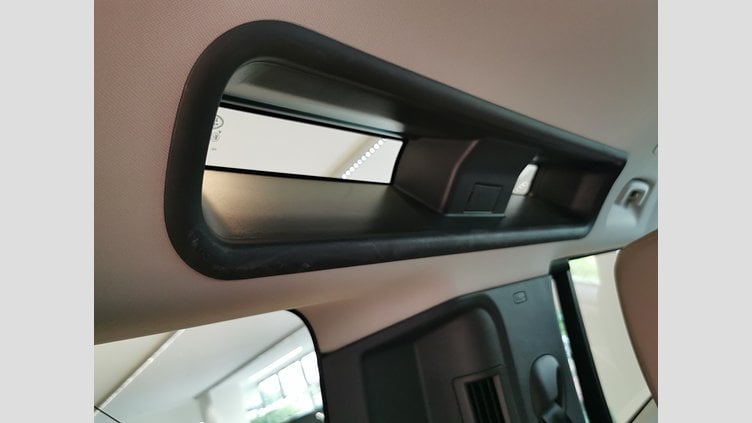 2021 認定中古車 Land Rover Defender 110 タスマンブルー P300 AWD（AT） SE