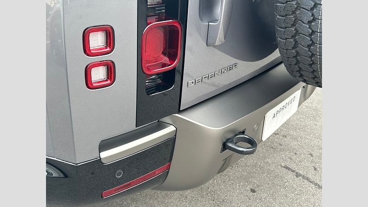 2024 認定中古車 Land Rover Defender 90 アイガーグレイ D300 AWD（AT） X-DYNAMIC SE