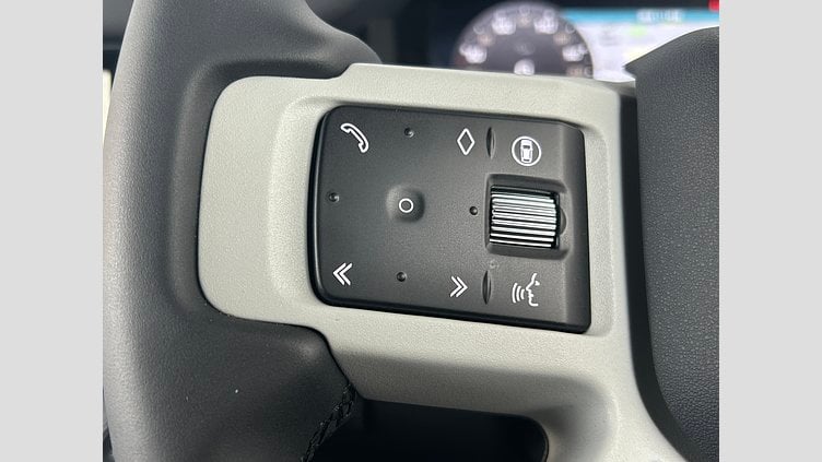 2024 認定中古車 Land Rover Defender 90 アイガーグレイ D300 AWD（AT） X-DYNAMIC SE