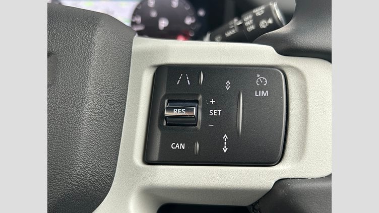 2024 認定中古車 Land Rover Defender 90 アイガーグレイ D300 AWD（AT） X-DYNAMIC SE