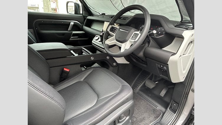2024 認定中古車 Land Rover Defender 90 アイガーグレイ D300 AWD（AT） X-DYNAMIC SE