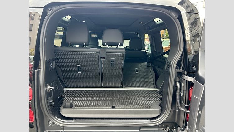 2024 認定中古車 Land Rover Defender 90 アイガーグレイ D300 AWD（AT） X-DYNAMIC SE