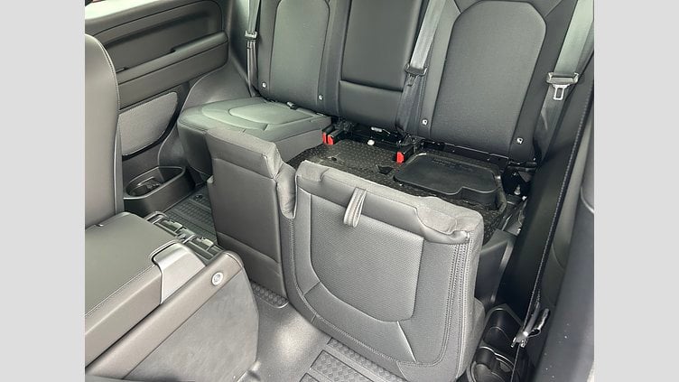 2024 認定中古車 Land Rover Defender 90 アイガーグレイ D300 AWD（AT） X-DYNAMIC SE