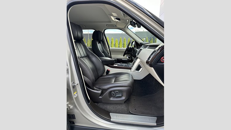 2013 Вживаний Land Rover Range Rover Aruba 3.0 litre V6 Diesel Vogue