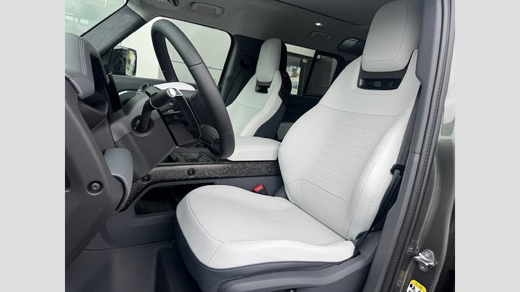 2025 SKLADOVÉ VOZIDLÁ Land Rover Defender 110 Faroe Green NEW DEFENDER OCTA EDITION ONE