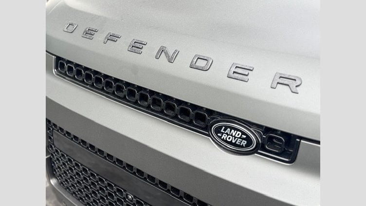 2025 SKLADOVÉ VOZIDLÁ Land Rover Defender 110 Faroe Green NEW DEFENDER OCTA EDITION ONE