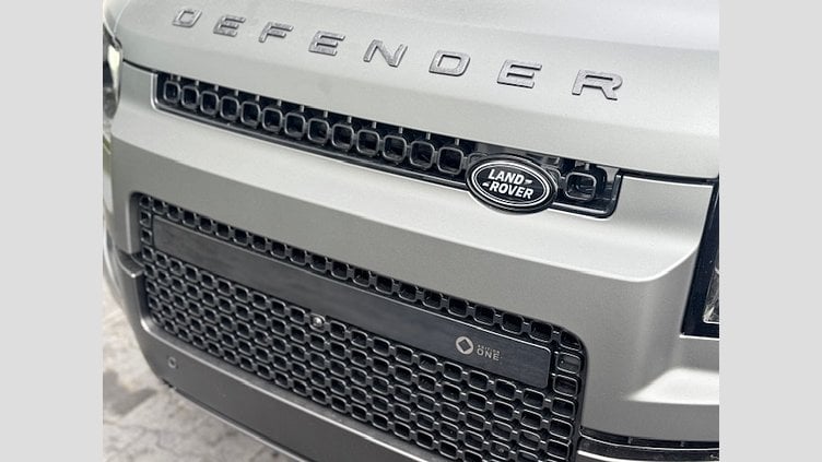 2025 SKLADOVÉ VOZIDLÁ Land Rover Defender 110 Faroe Green NEW DEFENDER OCTA EDITION ONE