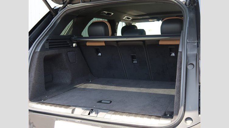 2024 認定中古車 Land Rover Range Rover Sport カルパチアングレイ D300マイルドハイブリッド スタンダードホイールベース Dynamic HSE