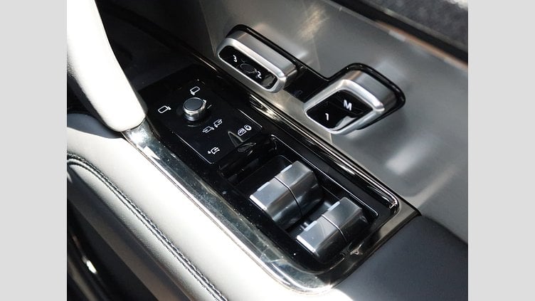 2024 認定中古車 Land Rover Range Rover Sport カルパチアングレイ D300マイルドハイブリッド スタンダードホイールベース Dynamic HSE