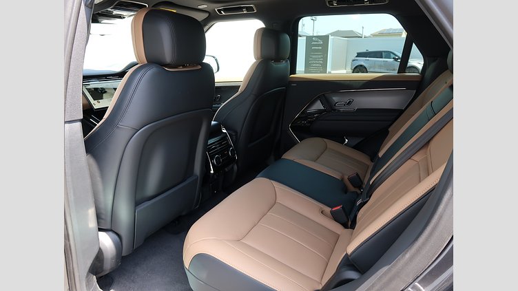 2024 認定中古車 Land Rover Range Rover Sport カルパチアングレイ D300マイルドハイブリッド スタンダードホイールベース Dynamic HSE