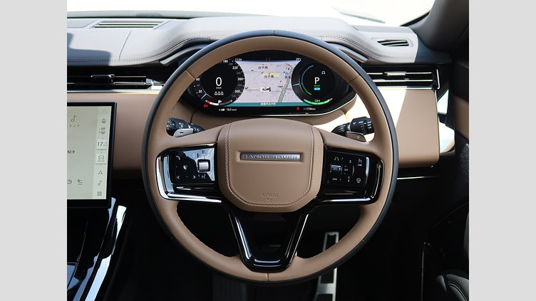 2025 認定中古車 Land Rover Range Rover Sport オストゥーニパールホワイト P550eプラグインハイブリッド（ガソリン） スタンダードホイールベース Dynamic SE