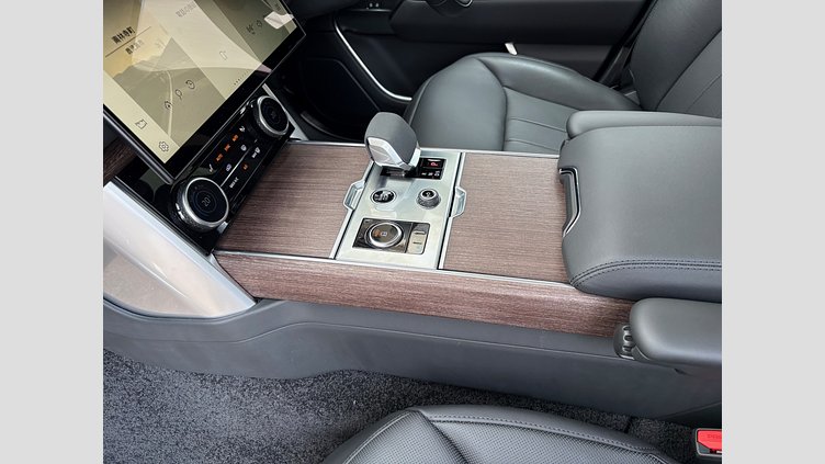 2023 認定中古車 Land Rover Range Rover フジホワイト D300 AWD MHEV（AT） スタンダードホイールベース SE