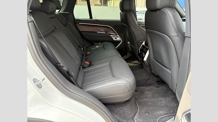 2023 認定中古車 Land Rover Range Rover フジホワイト D300 AWD MHEV（AT） スタンダードホイールベース SE
