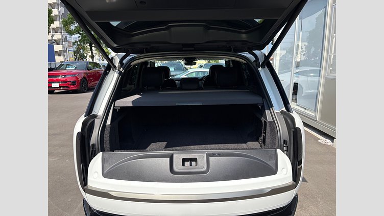 2023 認定中古車 Land Rover Range Rover フジホワイト D300 AWD MHEV（AT） スタンダードホイールベース SE