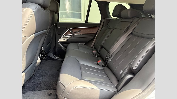 2023 認定中古車 Land Rover Range Rover フジホワイト D300 AWD MHEV（AT） スタンダードホイールベース SE