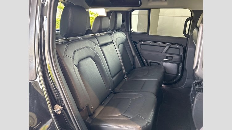 2023 認定中古車 Land Rover Defender 110 サントリーニブラック D300 AWD（AT） S