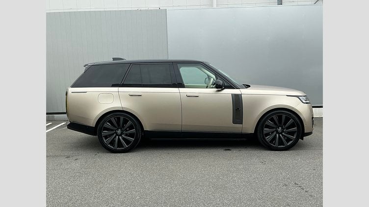 2024 認定中古車 Land Rover Range Rover サンセットゴールド - サテンフィニッシュ 615 AWD（AT） スタンダードホイールベース SV