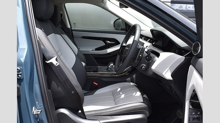 2024 認定中古車 Land Rover Range Rover Evoque トライベッカブルー D200マイルドハイブリッド（ディーゼル） Standard Wheelbase DYNAMIC SE